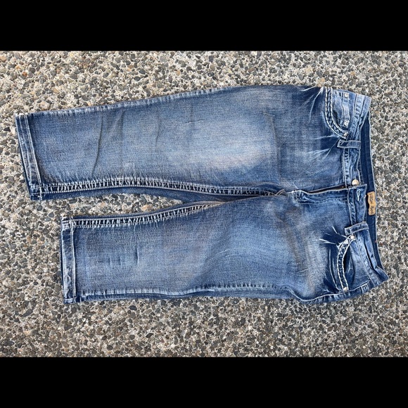 Illegal Jeans - Picture 5 of 5